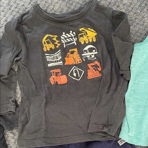 Baby boy 12-18months fall shirts and pants bundle - Picture 4 of 14